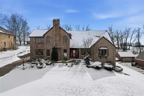 167 Druid Dr, Canonsburg, PA 15317