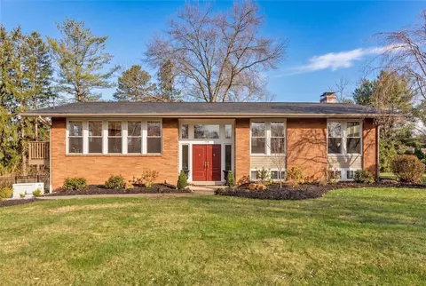 128 Fawn Valley Dr, Mcmurray, PA 15317