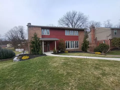 2662 Bethel Crest Dr, Bethel Park, PA 15102