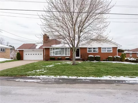 1012 Blaine Rd, Monaca, PA 15061