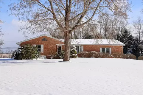 66 Tripplewood Dr, Mercer, PA 16137