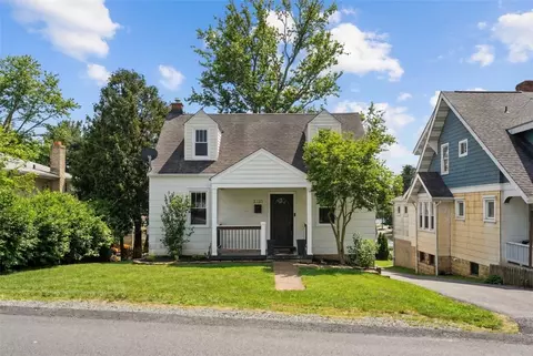 2735 Bertha St, Bethel Park, PA 15102