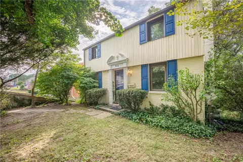 914 Bower Hill Rd, Pittsburgh, PA 15243