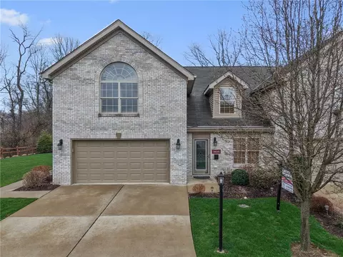 5034 Dana Dr, Jefferson Hills, PA 15025