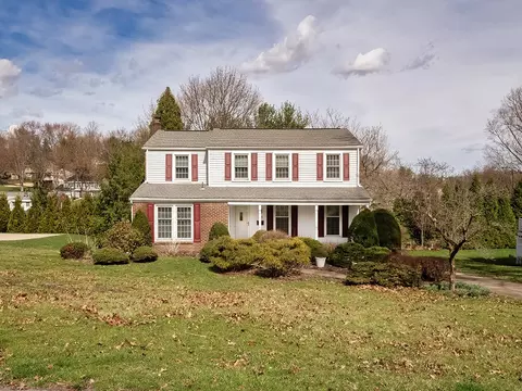 1260 Lamson Cir, Pittsburgh, PA 15241