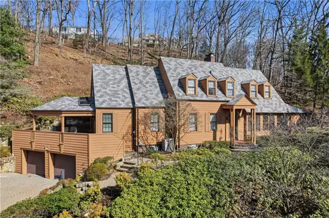 210 Rutledge Dr, Pittsburgh, PA 15215