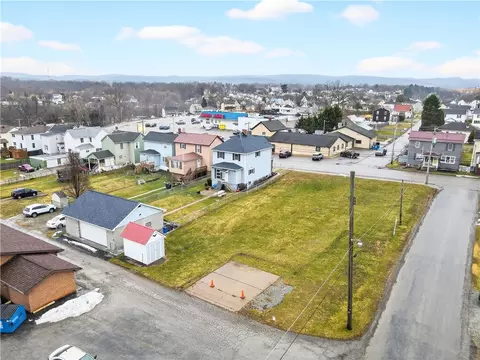 161 N Diamond St, Mount Pleasant, PA 15666