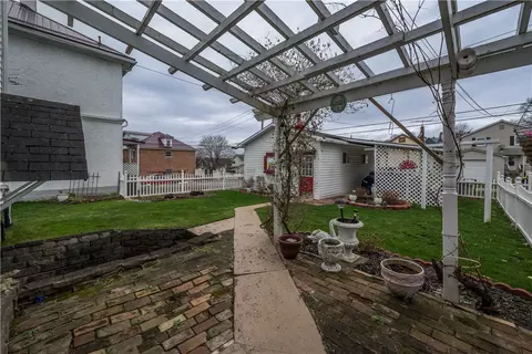 Exterior - 28 Penn Ave, Irwin, PA 15642 photo 13 of 15