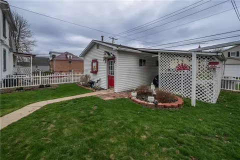 Exterior - 28 Penn Ave, Irwin, PA 15642 photo 12 of 15
