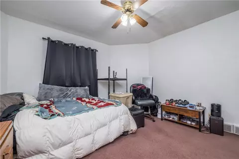Bedroom - 28 Penn Ave, Irwin, PA 15642 photo 6 of 7