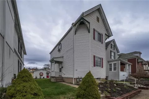 Exterior - 28 Penn Ave, Irwin, PA 15642 photo 4 of 15