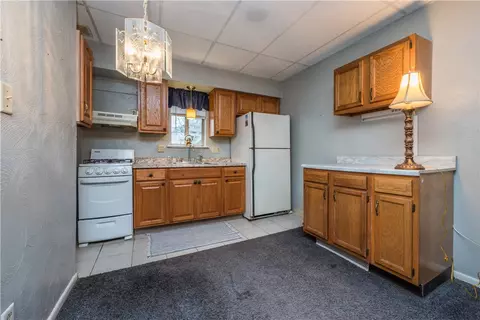 Kitchen - 28 Penn Ave, Irwin, PA 15642 photo 2 of 6