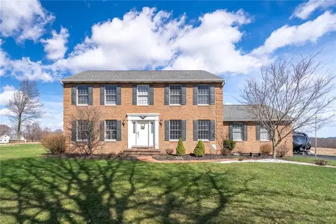 208 Hickory Knls, Slippery Rock, PA 16057
