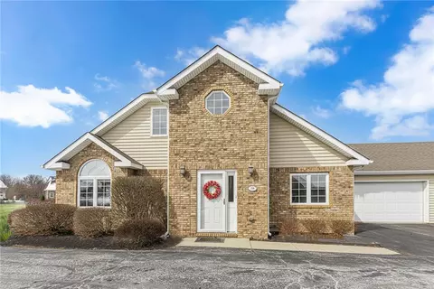 79 Nicholas Dr, Beaver, PA 15009