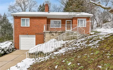 101 W Pennview, Pittsburgh, PA 15223