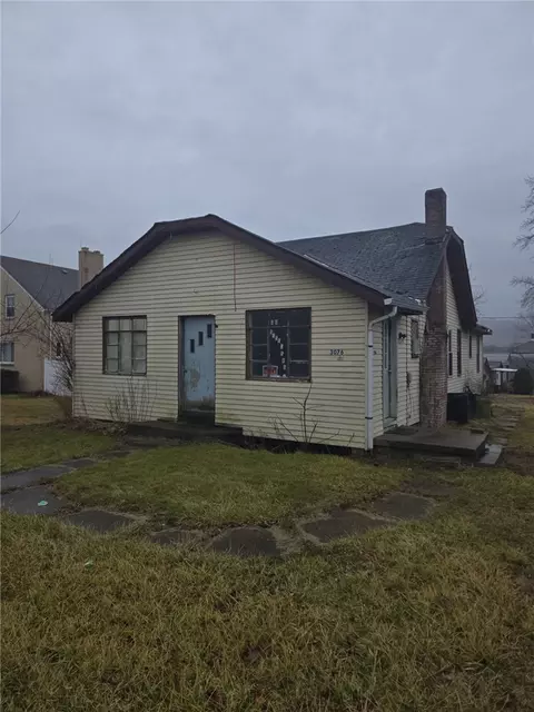 3076 Leechburg Rd, New Kensington, PA 15068