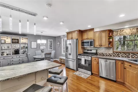 Kitchen - 9 Quail Ct, Export, PA 15632 photo 3 of 3