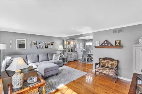 Living - 9 Quail Ct, Export, PA 15632 photo 1 of 4