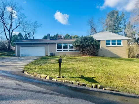 106 Sunset Dr, Sewickley, PA 15143
