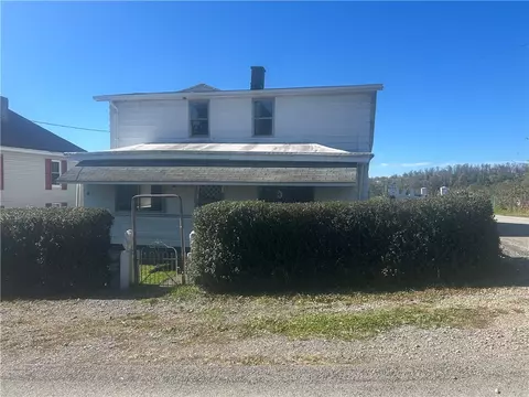 1310 Cambria Ave, Connellsville, PA 15425