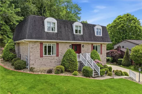 916 Burning Tree Dr, Mckeesport, PA 15135