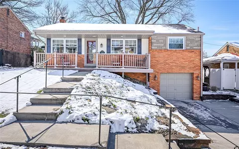 2361 Perricrest Dr, Pittsburgh, PA 15229