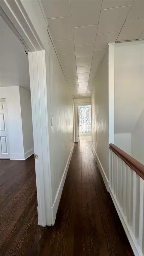 Entry Way - 641 Garfield St, Springdale, PA 15144 photo 4 of 6