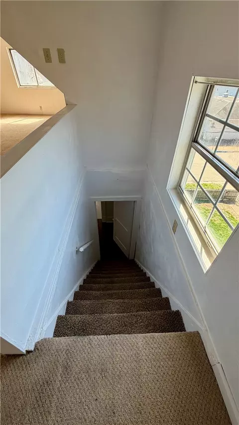 Entry Way - 641 Garfield St, Springdale, PA 15144 photo 6 of 6