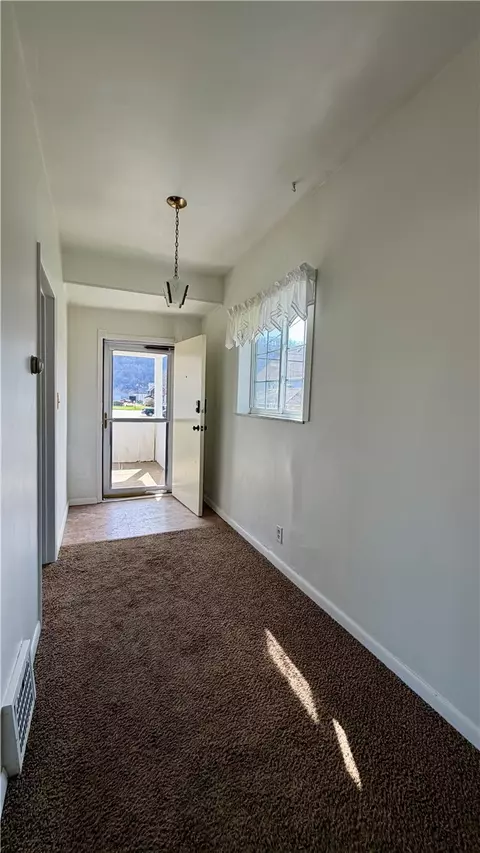 Entry Way - 641 Garfield St, Springdale, PA 15144 photo 2 of 6