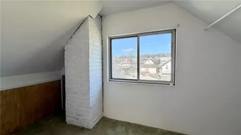 Bedroom - 641 Garfield St, Springdale, PA 15144 photo 6 of 8
