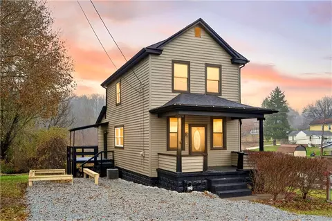 9 Short St, Elrama, PA 15038