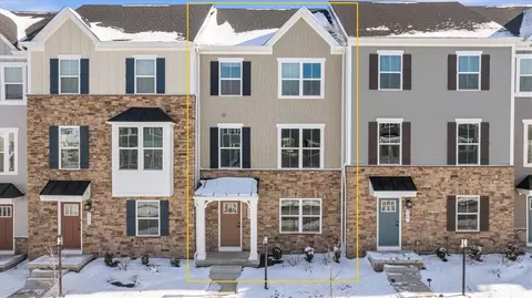 9005 Hickory Rd, Gibsonia, PA 15044