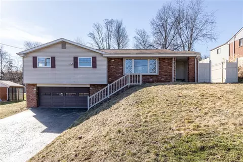 716 Redstone Dr, Allison Park, PA 15101