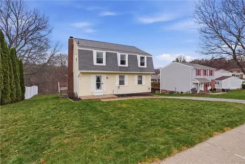 303 Macnab Dr, Coraopolis, PA 15108