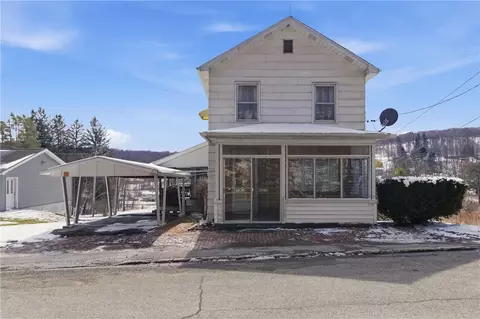 1329 E Main St, Reynoldsville, PA 15851
