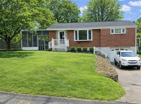 4 Emma Dr, Pittsburgh, PA 15223