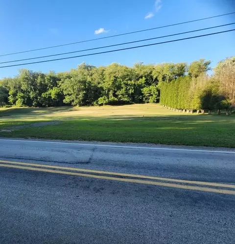 2958 Green Valley Rd, Claysville, PA 15323