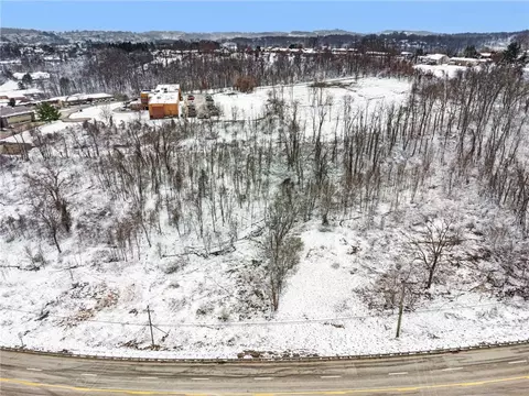 347 Mcclellandtown Rd, Uniontown, PA 15401