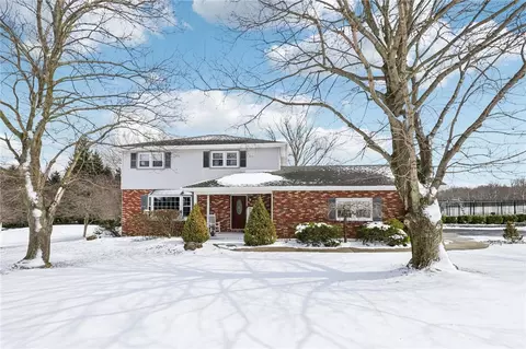 319 Brewster Rd, New Castle, PA 16102