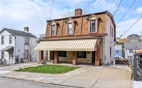228-226 Ulysses St, Pittsburgh, PA 15211