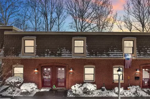 784 Carriage Cir, Pittsburgh, PA 15205