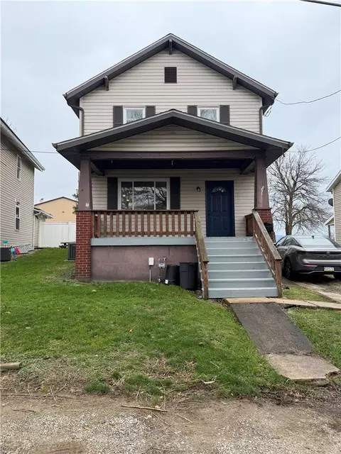 21 Bradbury St, Uniontown, PA 15401