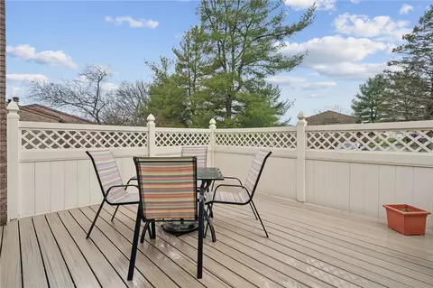 Exterior - 300 Williamsburg Ln, Export, PA 15632 photo 3 of 11