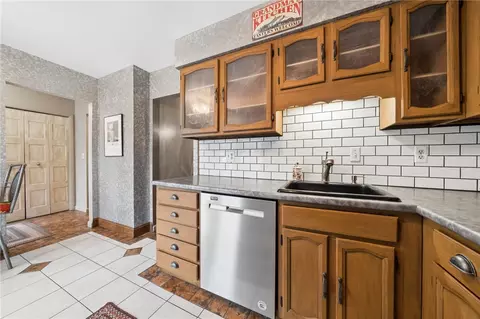 Kitchen - 300 Williamsburg Ln, Export, PA 15632 photo 2 of 4