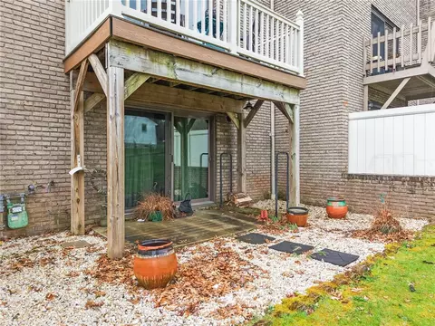 Exterior - 300 Williamsburg Ln, Export, PA 15632 photo 6 of 11