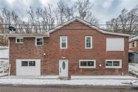 665 Allison Hollow Rd, Washington, PA 15301