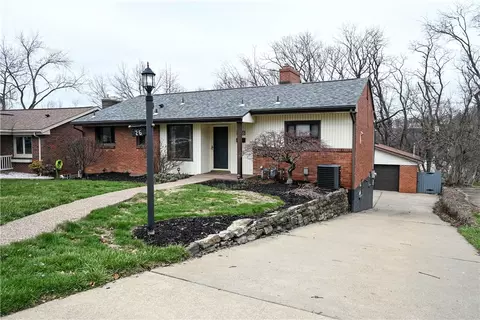 26 Terrace Dr, Pittsburgh, PA 15205