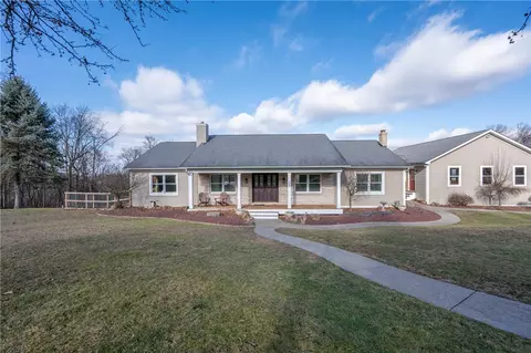152 Twin Run Rd, Greensburg, PA 15601