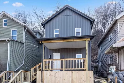 Exterior - 2528 Beaver Ave, Monaca, PA 15061 photo 4 of 7