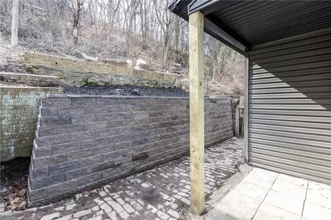 Exterior - 2528 Beaver Ave, Monaca, PA 15061 photo 5 of 7